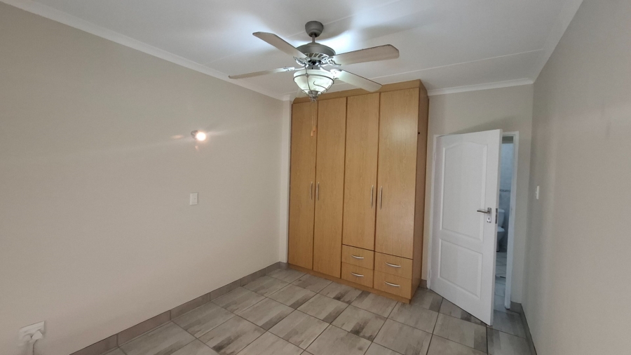 4 Bedroom Property for Sale in Menkenkop Western Cape